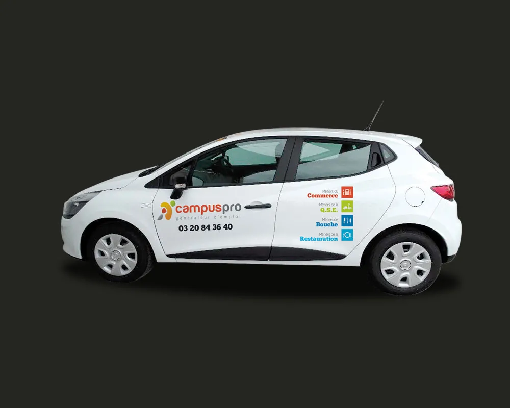 Marquage de véhicule professionnel, habillage graphique pensé pour une communication mobile et durable, création visuelle réalisée à Montauban.